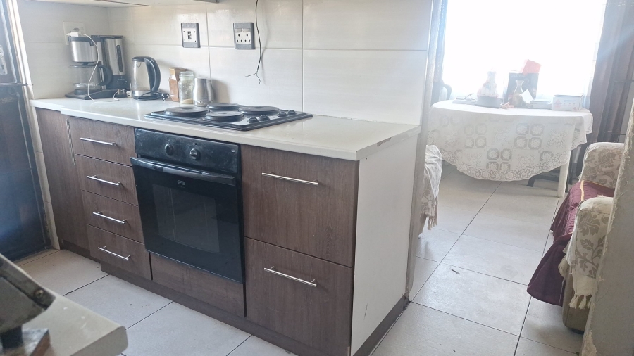 3 Bedroom Property for Sale in Lentegeur Western Cape